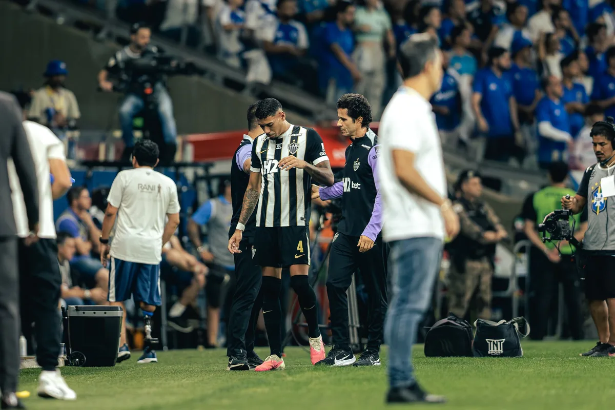 Diretor do Atlético-MG dispara contra Kaio Jorge: "Maldoso e desleal"