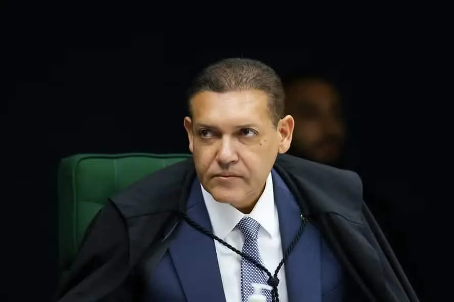O que disse Nunes Marques sobre processo eleitoral em reunião com embaixadores