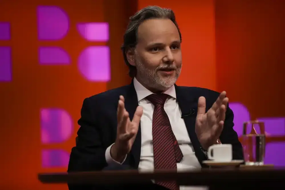 “Se não fosse filho do presidente, teria sido arquivado”, afirma defesa de Lulinha sobre inquérito