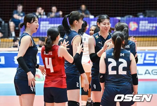 '이럴 수가' 한일전 한 세트도 못 따다니…여자배구, 일본에 0-3 무기력패→결승 진출 좌절, 22일 태국과 동메달 결정전
