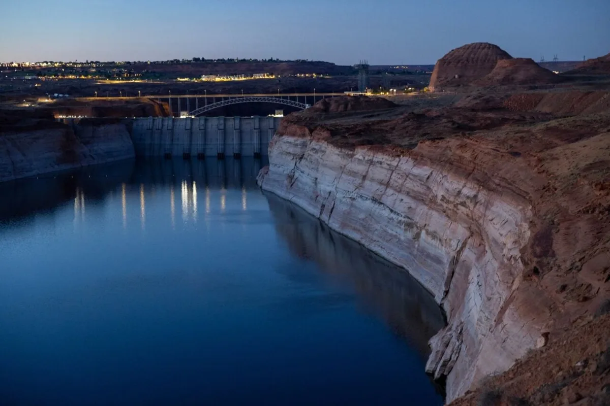122 Companies Are Quietly Sucking the West Dry, Study Finds