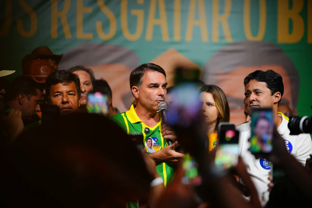 Motociata de Flávio Bolsonaro na Bahia tem baixa adesão