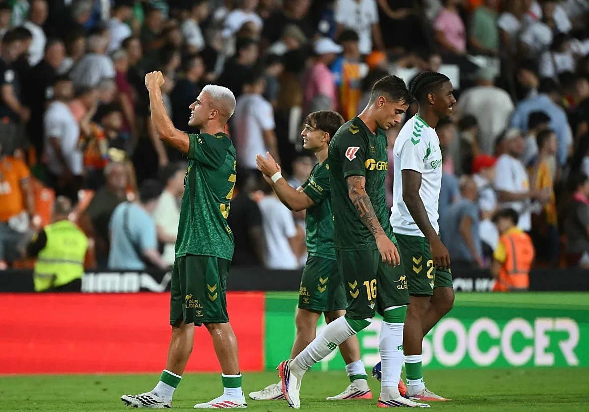 Compás de espera entre el Betis y Hull City por Pablo García