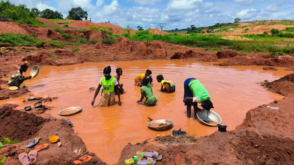 Centrafrique-Cameroun: après l’éboulement de Zamboï, les oppositions critiquent l’encadrement des mines d’or
