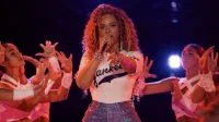 Beyoncé lança sérum que promete crescer cílios e sobrancelha