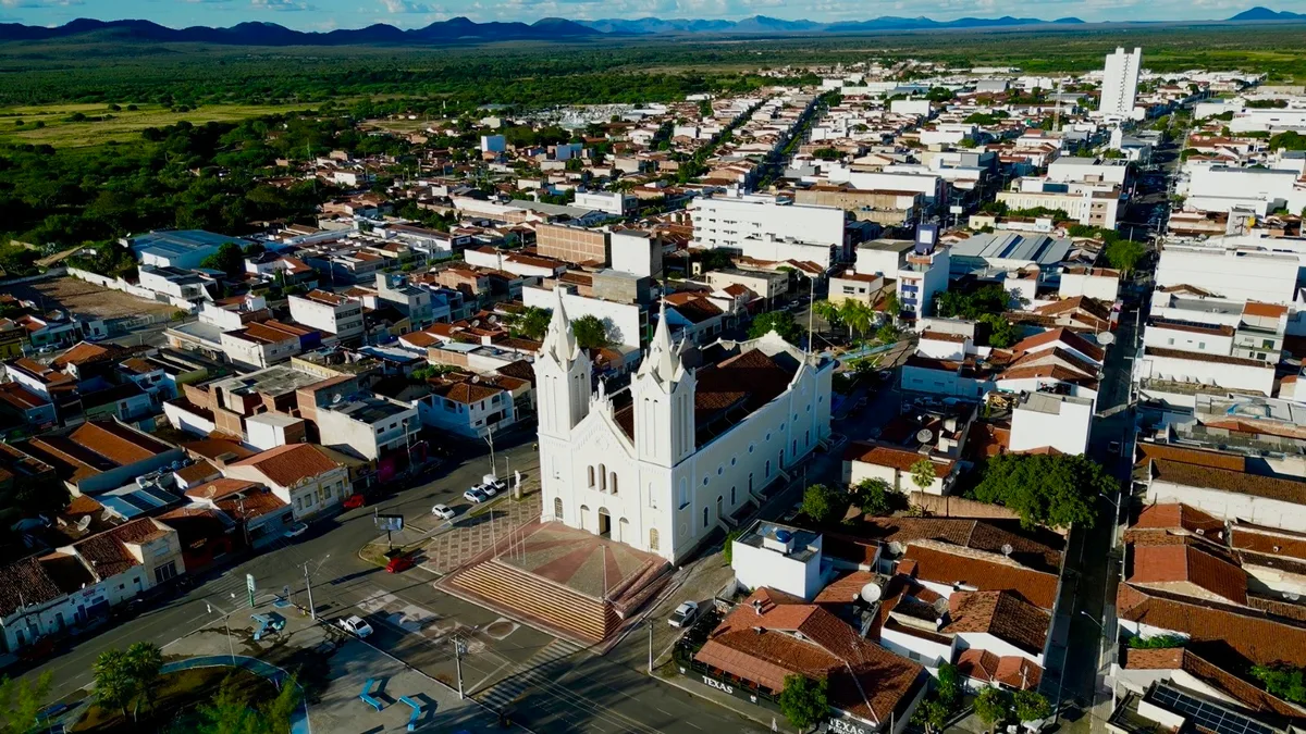 Inmet alerta para baixa umidade do ar em mais de 50 cidades do Sertão da PB; veja quais