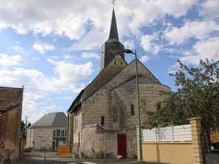« Nous avons dû décaler un mariage » : la foudre s’est abattue sur le clocher, l’accès à l’église interdit
