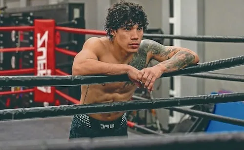 Imanol Rodríguez presume el respaldo de su barrio; así cambió tras triunfar en la UFC