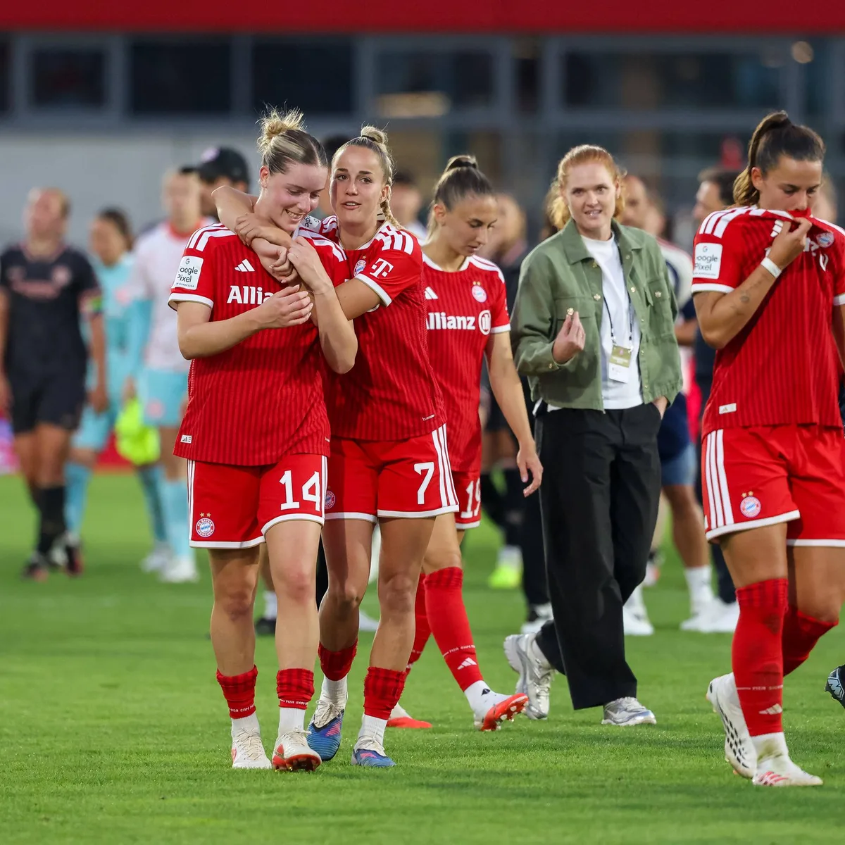 Frauen-Bundesliga - Bayern schlägt Aufsteiger Mainz - Comeback für Gwinn und Oberdorf