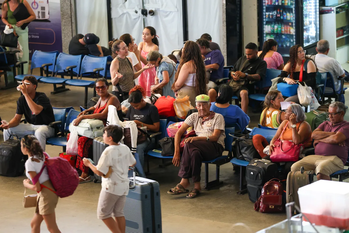 Idosos podem viajar de graça ou com 50% de desconto