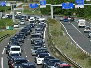 Chassé-croisé du 15 août : plus de 700 km de bouchons cumulés à la mi-journée, hors Île-de-France