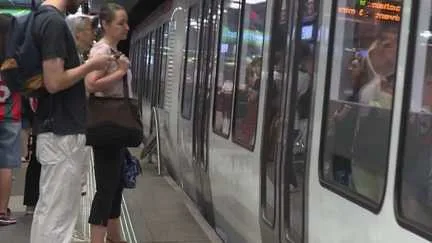 Après une agression mortelle, Lyon veut déployer une brigade armée dans le métro