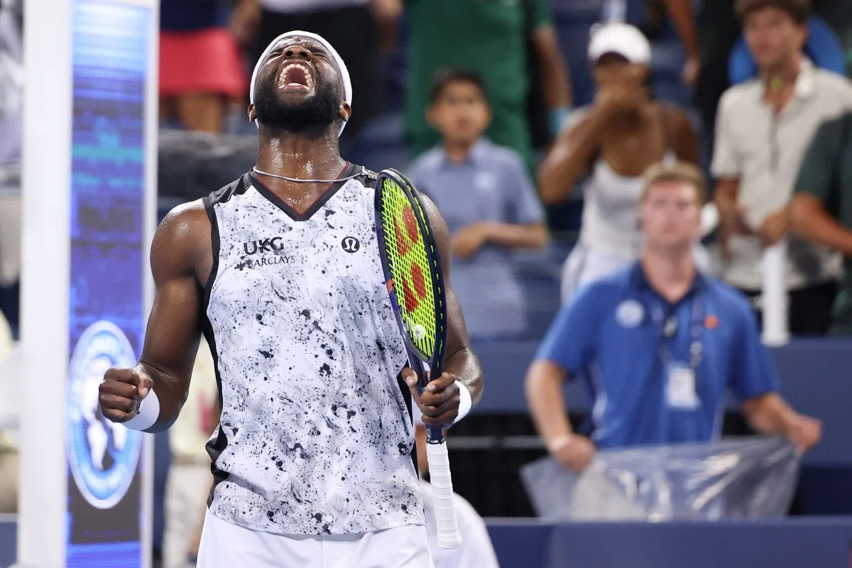 Tiafoe derruba Aliassime e terá Musetti nas quartas, Fritz avança