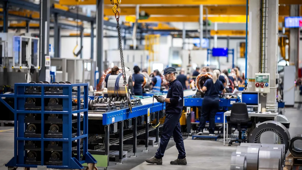Economia da Zona Euro mostra resiliência. Atividade acelera para máximo de três anos