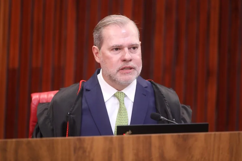 ‘Quebra de isonomia’ e ‘indício de fraude’: os argumentos de Toffoli para suspender campanha de Renan Santos