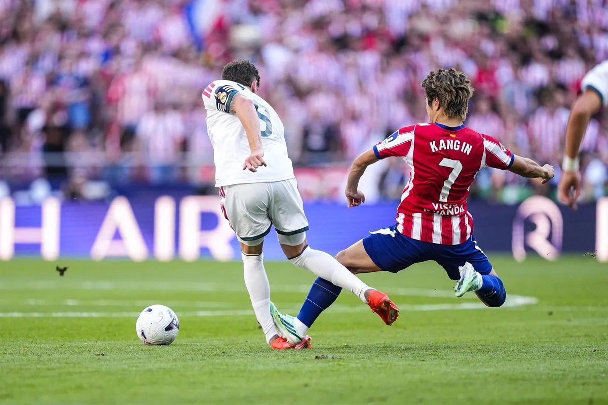 El centrocampista uruguayo Fede Valverde sufre un esguince de grado 3 en el tobillo izquierdo