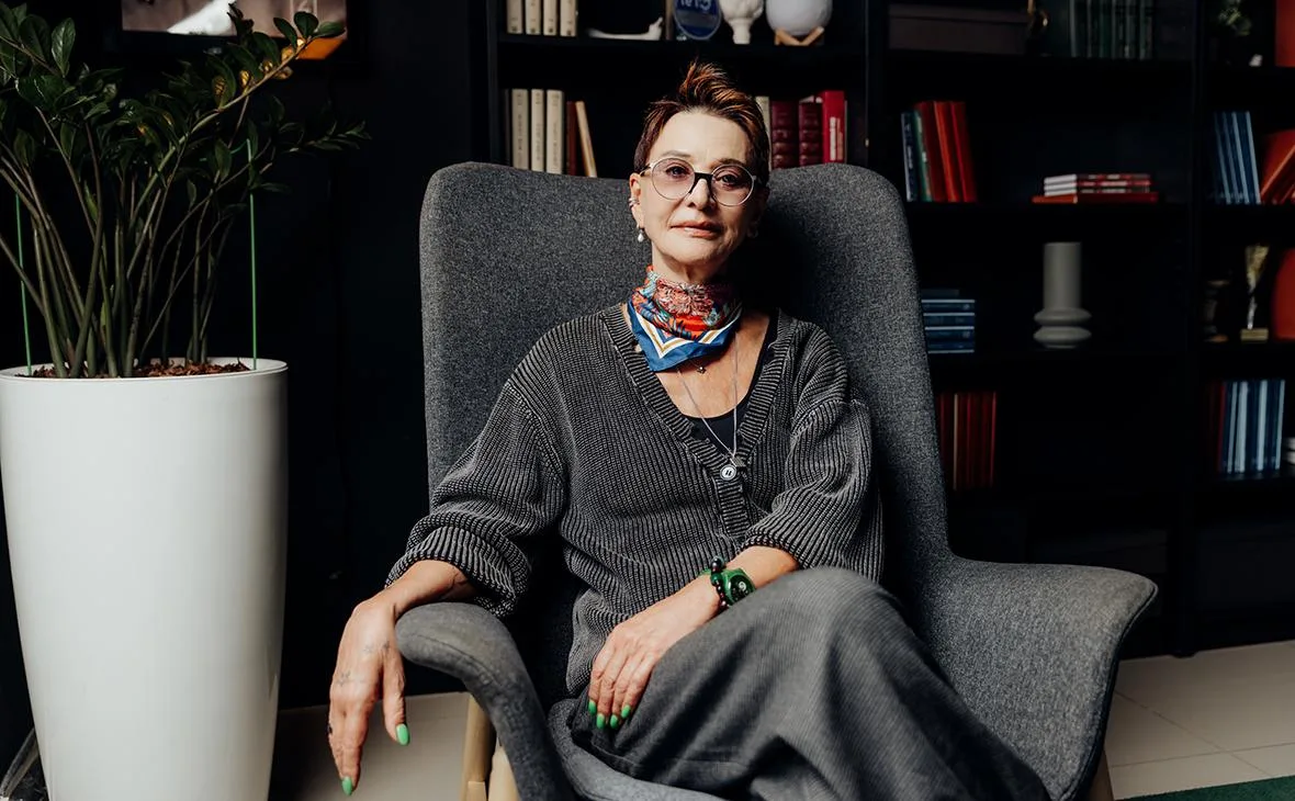 Хаос и актуальность. Ирина Хакамада посоветовала, какие книги прочитать