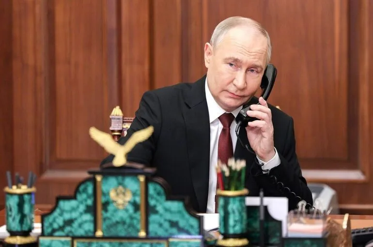 Путин обсудил с лидером Мали обстановку в Сахаро-Сахельском регионе