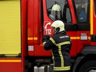 Un feu se déclare dans les combles d’un pavillon près d’Angers : une quinzaine de pompiers mobilisés