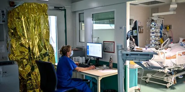 Comment les canicules à répétition ont mis l’hôpital en surchauffe