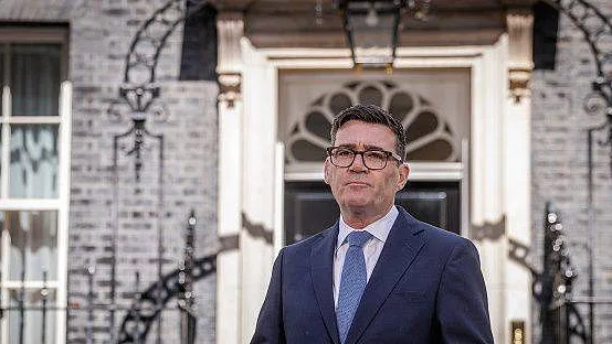 É “claro” que a Rússia interferiu no referendo do Brexit em 2016, atesta primeiro-ministro britânico