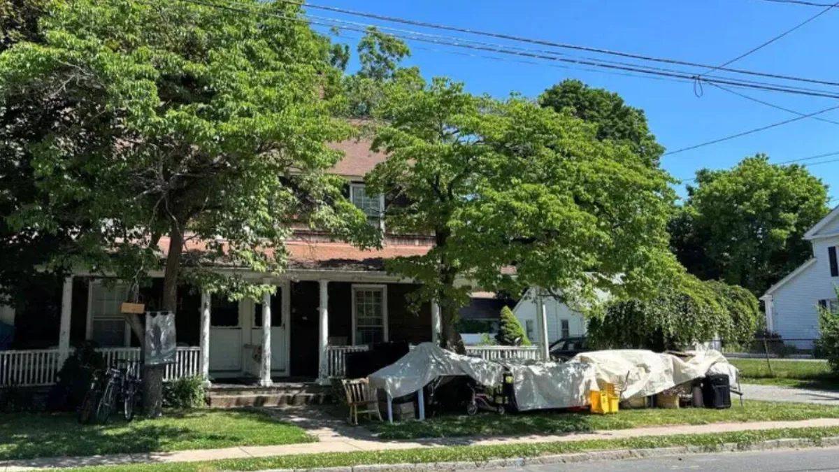 Connecticut town bought historic home for $455,000; state panel moves to save it