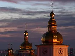 Luftalarm vor Schuljahresbeginn: Russland greift Kiew mit Raketen und Drohen an - Dutzende Explosionen