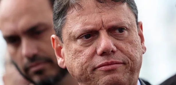 Tarcísio diz que queria ver Lula e Flávio no debate: 'Cidadão demanda'