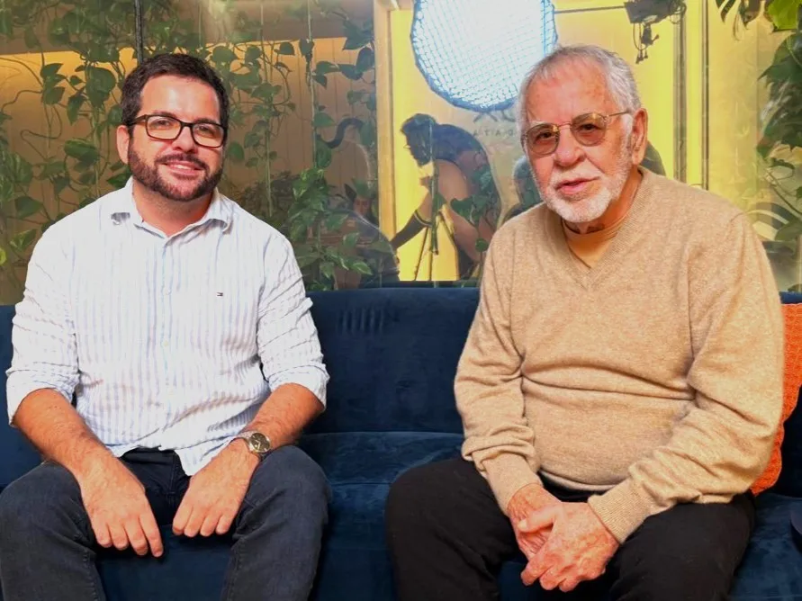 Nelson Motta ‘sincerão’: traição de Elis Regina, pavor de sertanejo e namoro à distância