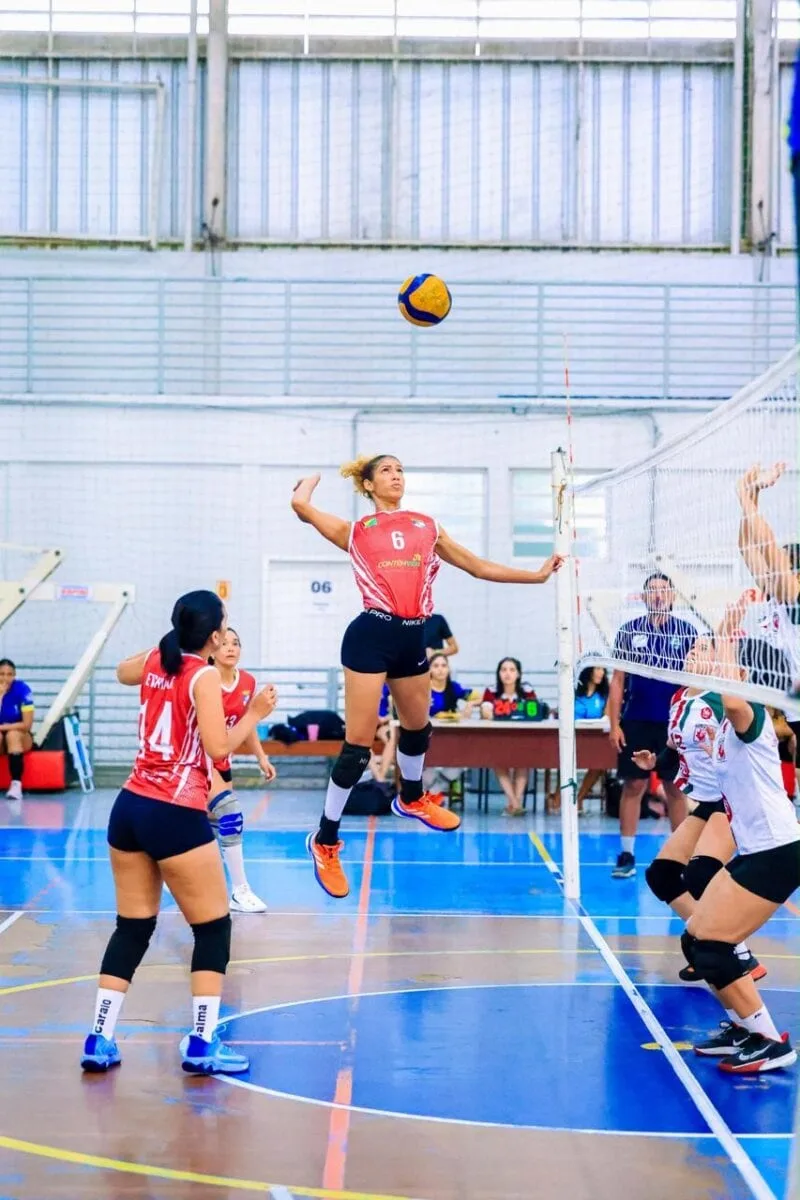Campeonato Estadual de Vôlei Feminino inicia no Ginásio do Sesc
