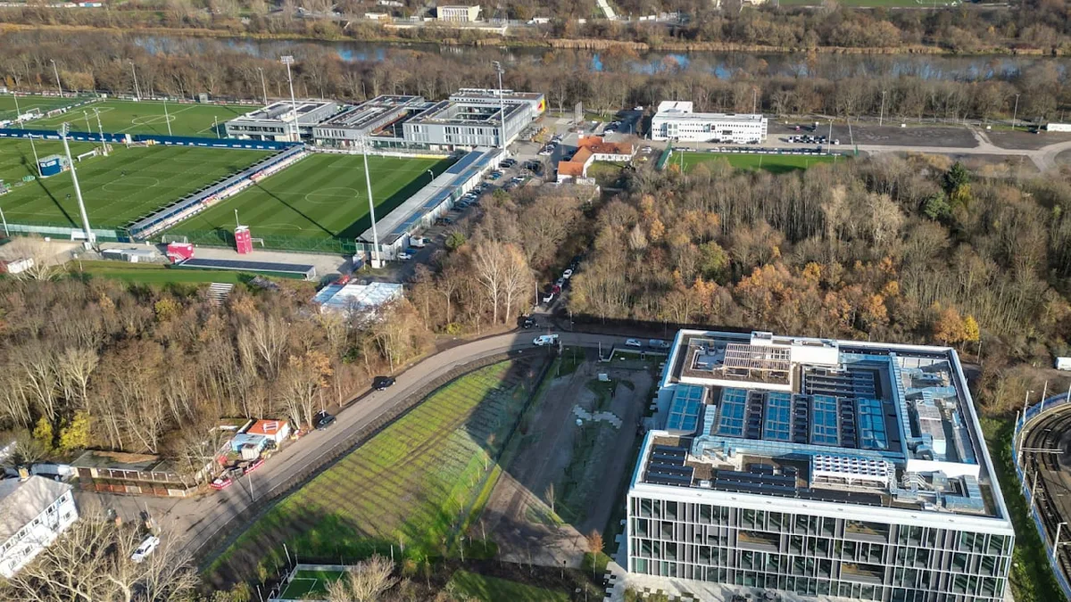 Stillstand bei Transfers, aber ... - Bundesligist verkauft seine Geschäftsstelle