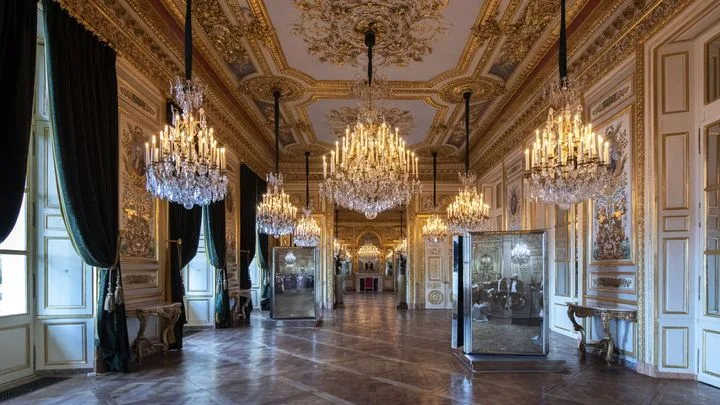 L’hôtel de la Marine 1/2 : 1792 : le vol des joyaux de la Couronne