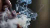 Lucas Selfie desabafa sobre recaída em vício em tabaco: “Recomeçar”