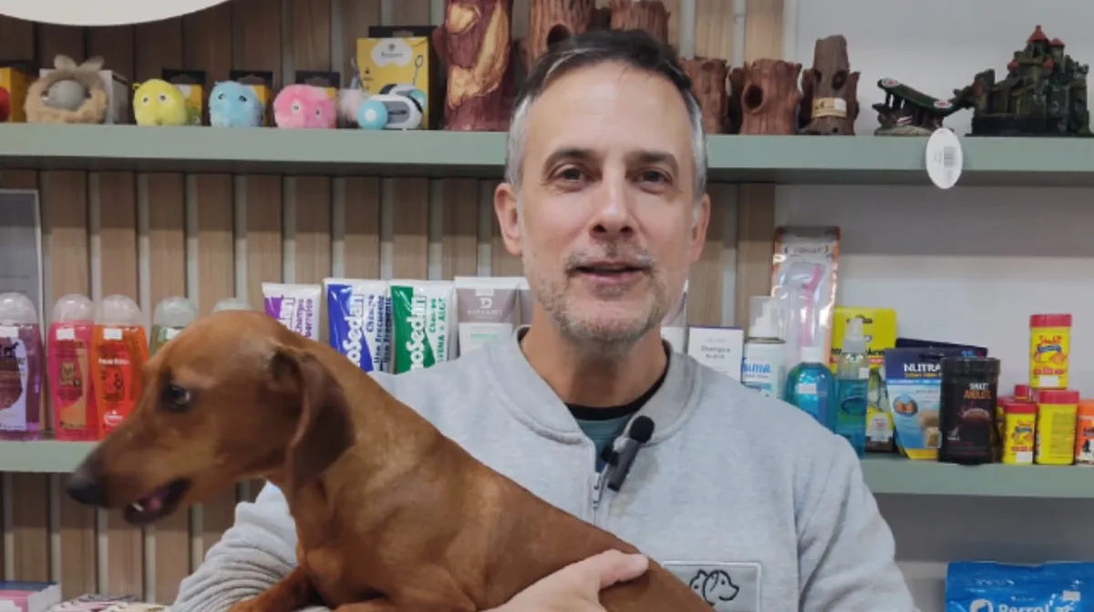 Mariano Martínez, veterinario: “No le des estas frutas a tus perros; pueden ocasionarles problemas digestivos o fallas renales”