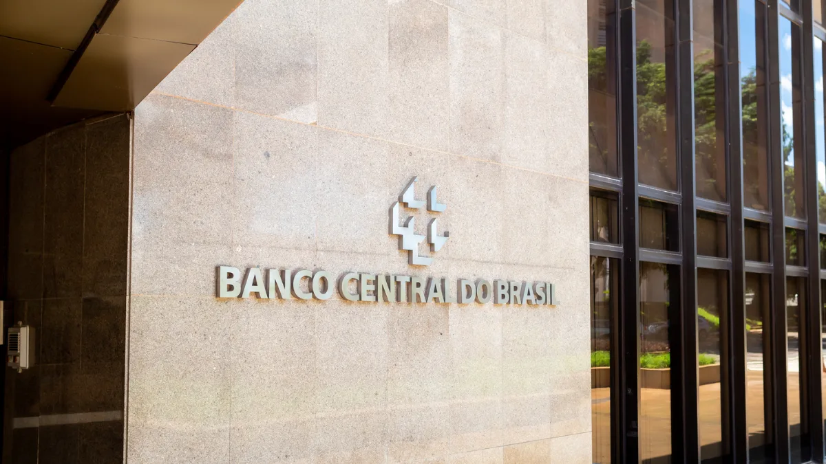 André Schwartz vai ser afastado do Banco Genial? Entenda a decisão do BC que inabilitou o CEO e multou o banco em R$ 21,2 milhões