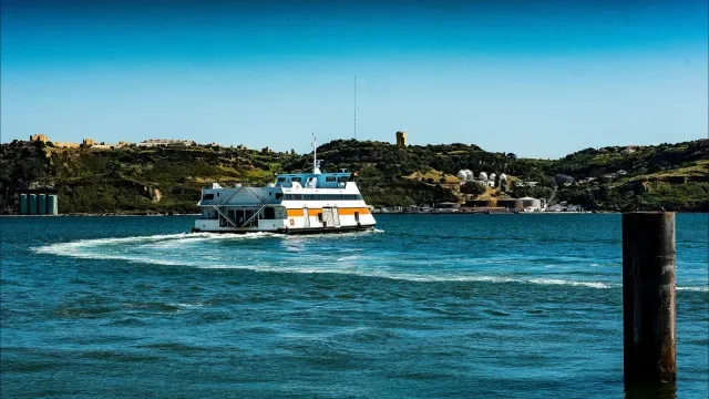 Transtejo Soflusa quer subir preço entre Cais do Sodré e Cacilhas