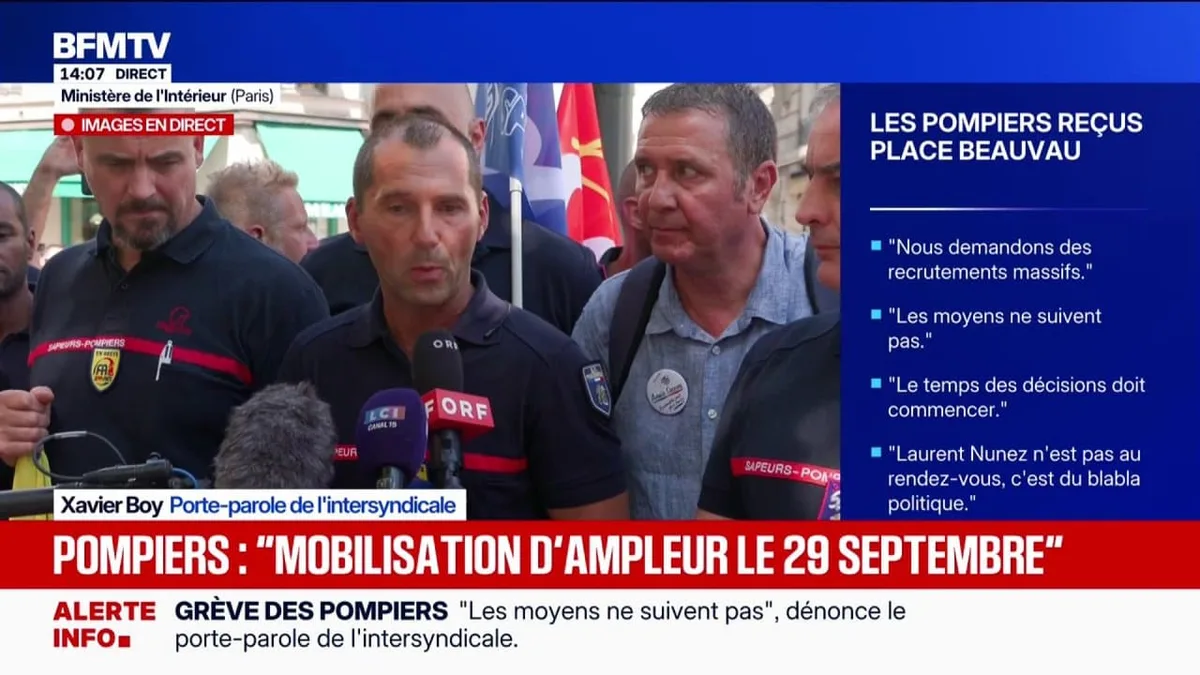 Grève des pompiers: "On demande la création, au minimum, de 21.000 postes de sapeurs-pompiers professionnels", indique le porte-parole de l'intersyndicale