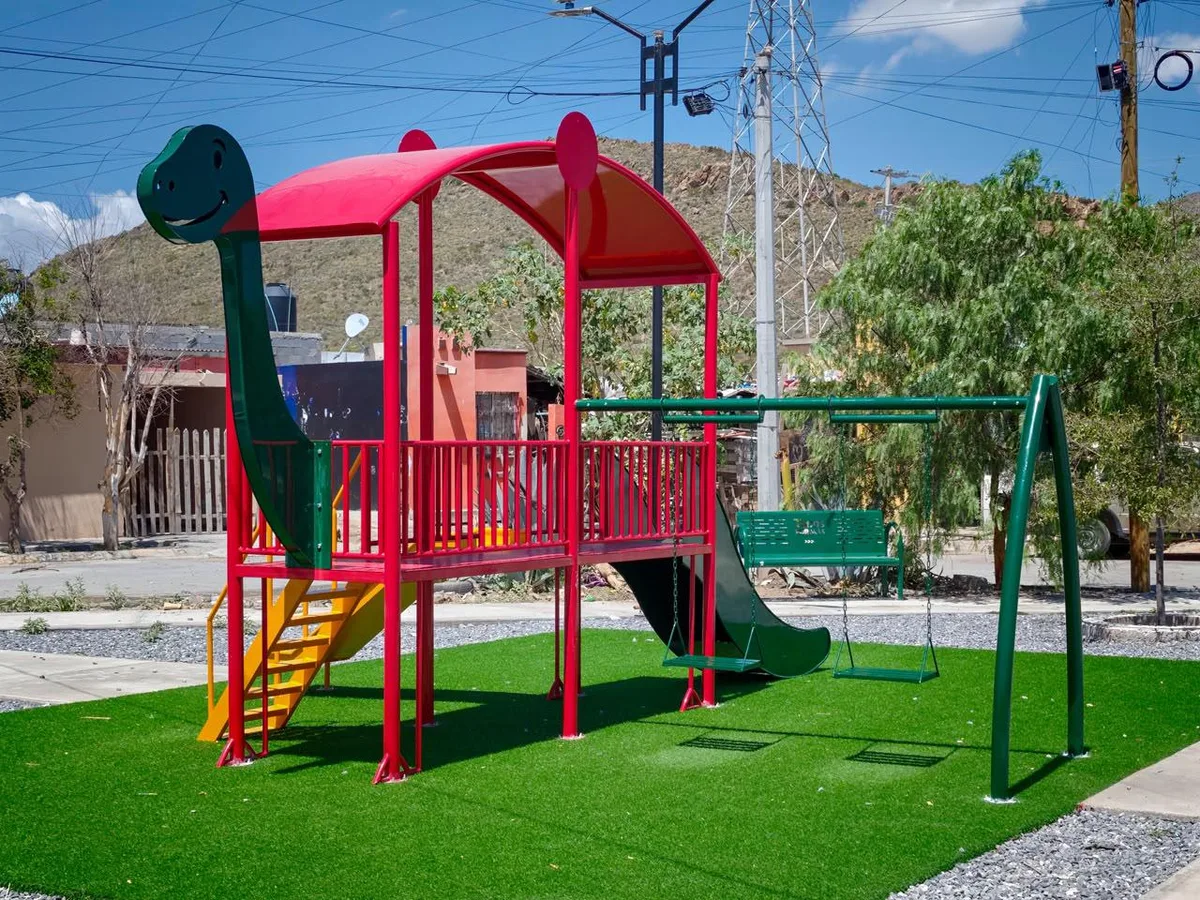 Avanza obra de renovación de la Plaza Huanusco en Ramos Arizpe