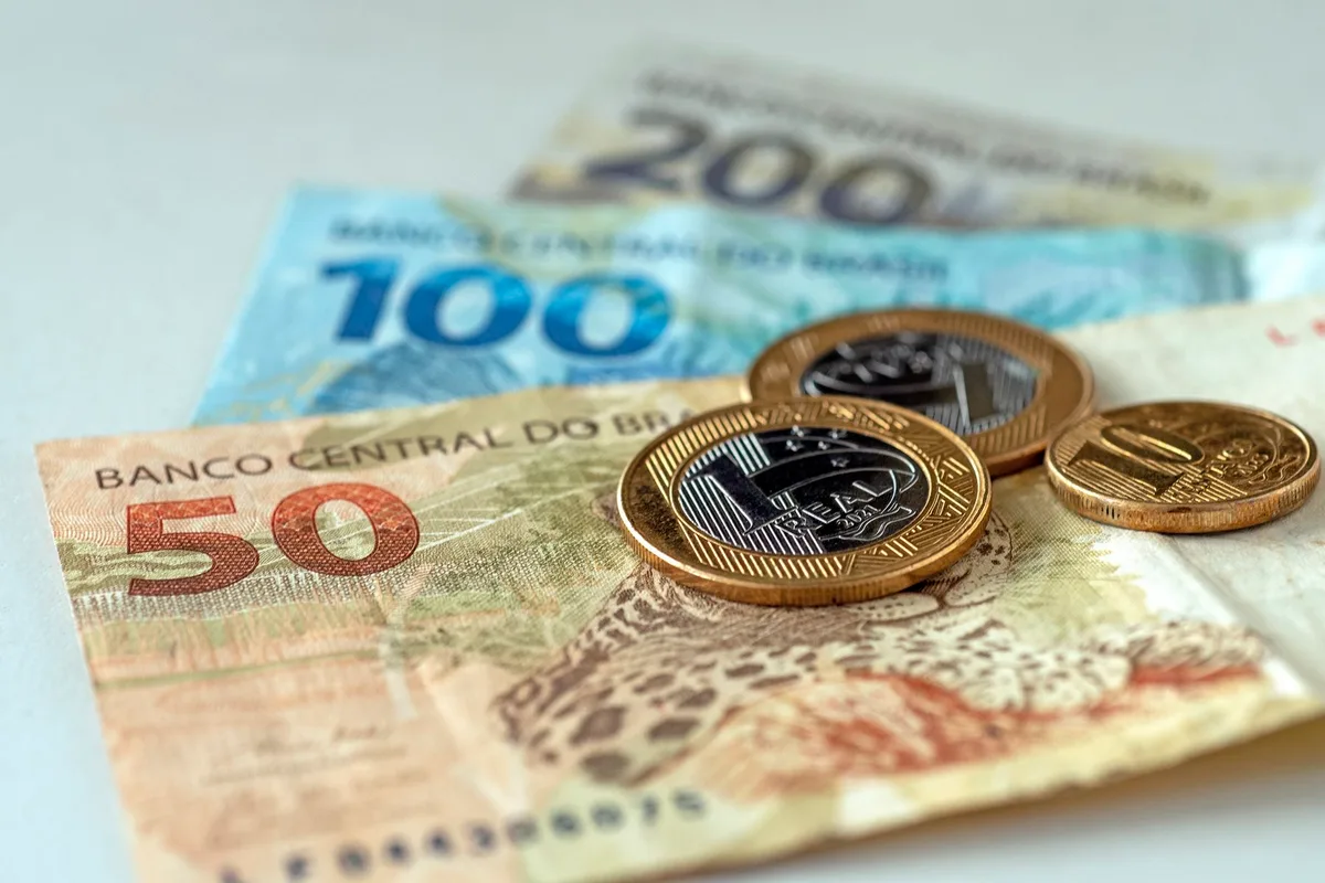 Orçamento: governo prevê salário mínimo de R$ 1.741 e PIB de 2,46% em 2027