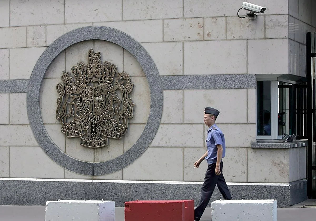 Moscú detiene a un guardia ruso en la embajada británica por espiar para Ucrania
