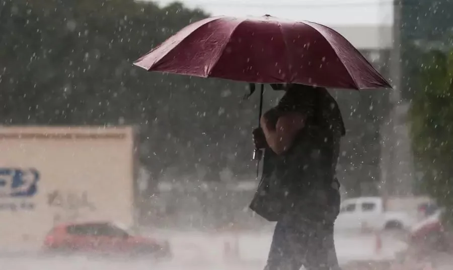 Vai viajar no feriado? Instabilidades aumentam e podem provocar chuva e ventos fortes