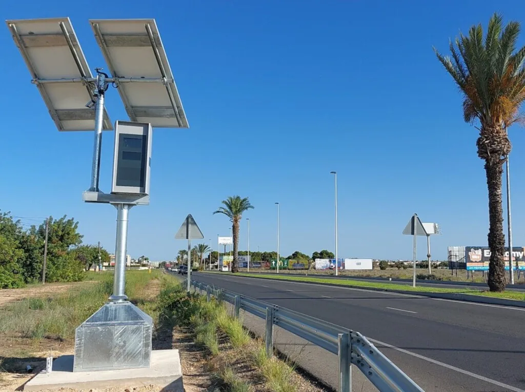 El Supremo y la DGT lo confirmaron hace tiempo: los radares móviles no pueden sancionarte si circulas sin exceder un límite específico