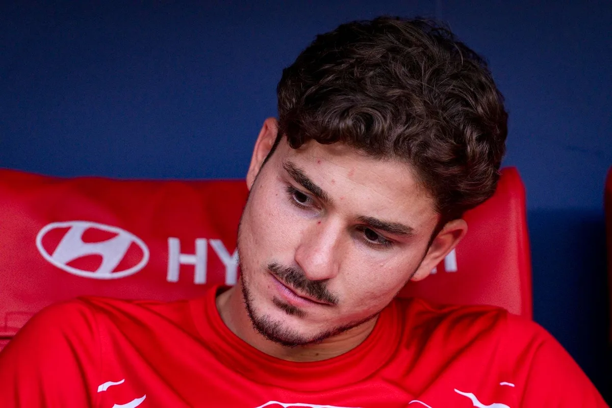 FC Barcelona Target Alvarez Misses Training With Depression