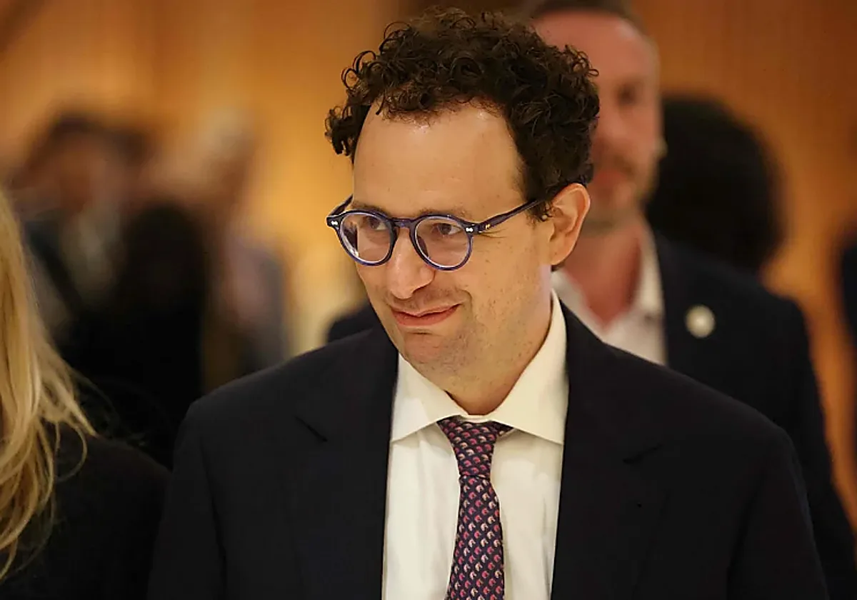 Darío Amodei, CEO de Anthropic, pide frenar el desarrollo de la IA: «Podemos perder el control»