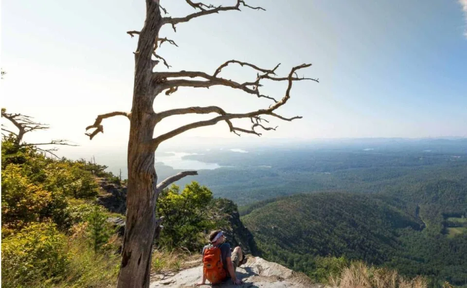 Socorrista sobe 300 metros de montanha em 31 minutos para levar sangue a alpinista ferido