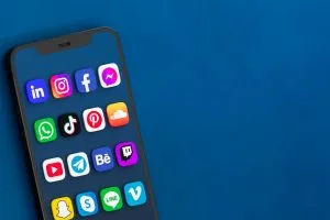 Censura invisível: o shadowbanning das big techs e o golpe silencioso no pluralismo político