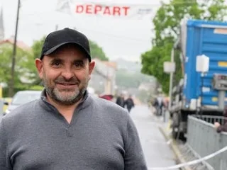 Qui est ce masseur originaire des Mauges qui intègre le staff de Zinedine Zidane en équipe de France de football ?