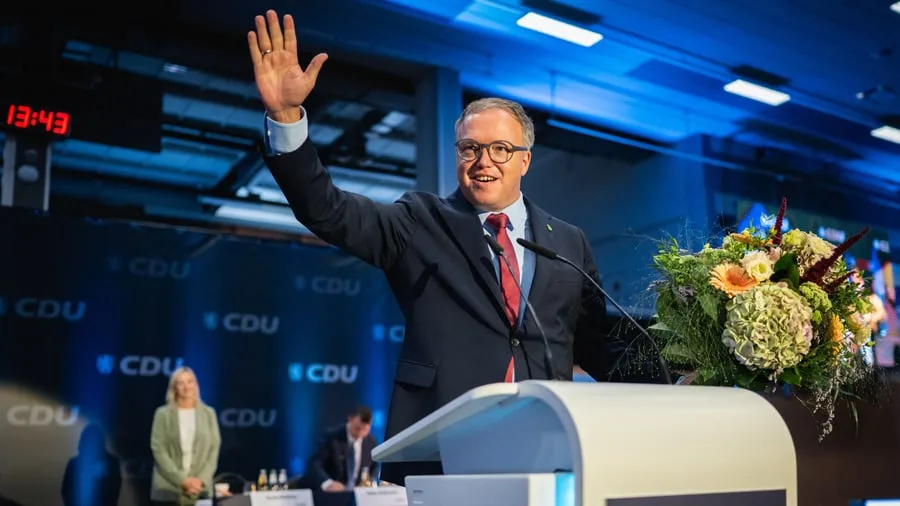 Thüringen: Vor Misstrauensvotum – Voigt als CDU-Landeschef wiedergewählt