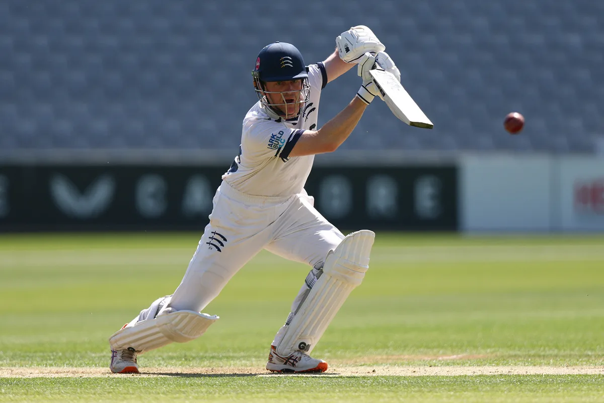 Robson on song to help shore up Middlesex's advantage in Bristol