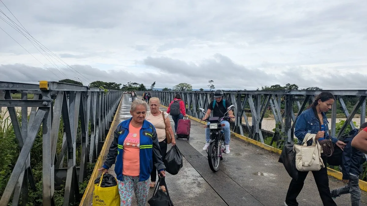 Restringen paso vehicular por el puente Burgua que comunica los estados Táchira y Apure